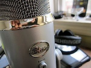 Blue Microphones Yeti | Headsets And Microphones - Skype Shop